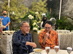 Zulhas Hadiri Open House Natal di Rumah Wamendag: Jerry Ini Seperti Anak