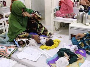 Organisasi Bantuan Asing Setop Layanan Usai Taliban Larang Wanita Bekerja