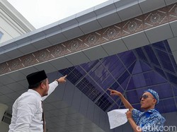 Pemasangan Ornamen Batik di Kantor Pemkab Brebes Disomasi, Ada Apa?