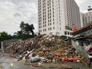 Sampah Menggunung di Pasar Kemiri Muka, Anggota DPRD: Depok Darurat Sampah