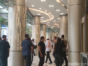Jokowi Bangga Jajal LRT Harjamukti Depok-TMII: Sangat Cepat Sekali Jokowi Bangga Jajal LRT Harjamukti Depok-TMII: Sangat Cepat Sekali