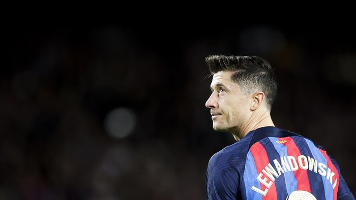 BARCELONA, SPAIN - NOVEMBER 5: Robert Lewandowski of FC Barcelona during the La Liga Santander  match between FC Barcelona v UD Almeria at the Spotify Camp Nou on November 5, 2022 in Barcelona Spain (Photo by David S. Bustamante/Soccrates/Getty Images)