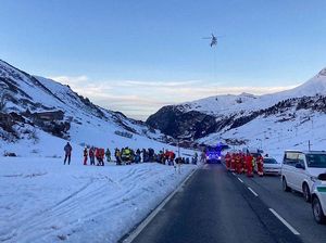 Salju Longsor di Austria, 10 Pemain Ski Terkubur