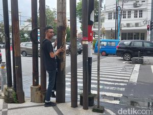PLN Terkendala Anggaran untuk Copot Tiang Semrawut Kayutangan Kota Malang PLN Terkendala Anggaran untuk Copot Tiang Semrawut Kayutangan Kota Malang