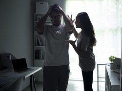 Susis! Dipecat Tahun Lalu, Pria Ini Pura-pura Kerja Gegara Takut Sama Istri