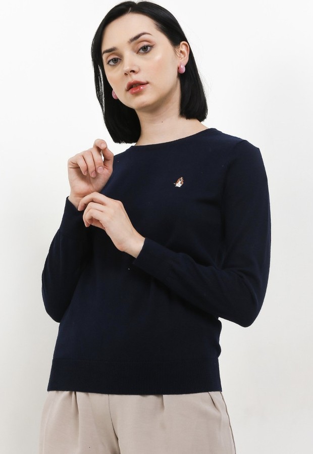 Sweter / Foto: Zalora Fashion item yang harus kamu miliki di lemari kamu