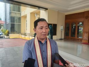 Konflik Keraton Solo Berlanjut, Giliran Kubu PB XIII Laporkan Penganiayaan Konflik Keraton Solo Berlanjut, Giliran Kubu PB XIII Laporkan Penganiayaan
