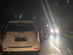 Poros Maros-Bone Masih Lumpuh Total Malam Ini Akibat Longsor di Camba