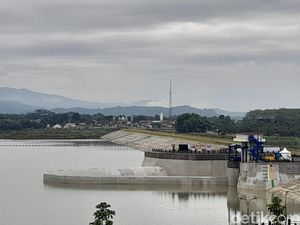 Pesan Jokowi Usai Bendungan Sadawarna Sumedang Diresmikan Pesan Jokowi Usai Bendungan Sadawarna Sumedang Diresmikan