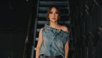 Foto: Gaya Unik Bunga Citra Lestari Pakai Celana Sampai ke Leher