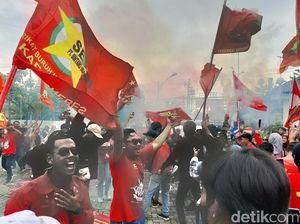 Massa Buruh di Brebes Geruduk DPRD, Minta Dicatat Jadi Penerima Bansos