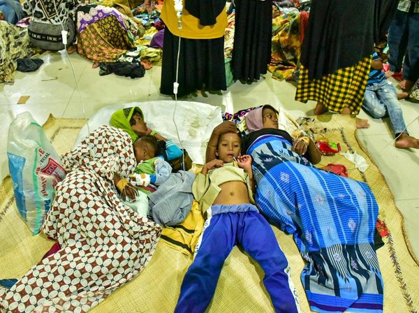 Derita Pengungsi Rohingya, Sakit dan Terdampar di Aceh