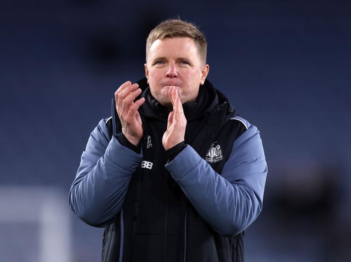 LEICESTER, ENGLAND - DECEMBER 26: Eddie Howe, Manager of Newcastle United applauds fans following their side's victory in the Premier League match between Leicester City and Newcastle United at The King Power Stadium on December 26, 2022 in Leicester, England. (Photo by Nathan Stirk/Getty Images)