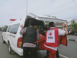 Jatuh dari Motor gegara Lubang, 2 Bocah di Sragen Tewas Tersambar Truk