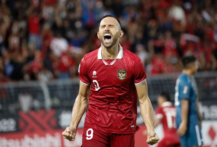 KUALA LUMPUR, MALAYSIA - 2022/12/26: Ilija Spasojevic of Indonesia celebrates after scoring a goal during the AFF Mitsubishi Electric Cup 2022 match between Brunei and Indonesia at Kuala Lumpur Football Stadium. Final score; Indonesia 7:0 Brunei. (Photo by Wong Fok Loy/SOPA Images/LightRocket via Getty Images)
