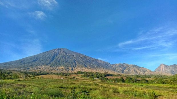 Ilustrasi - Kawasan Gunung Rinjani Lombok, NTB. (Foto: Ahmad Viqi/detikBali)