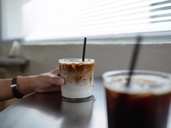 Latte vs Kopi Hitam, Mana yang Kafein dan Kalorinya Lebih Banyak?