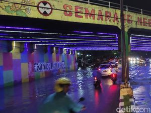 Potret Jalan Arteri Soekarno Hatta Semarang Tergenang Banjir Semalam