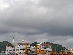 Tutup 4 Hari karena Cuaca Buruk, Pelayaran Labuan Bajo-Sape Dibuka Besok