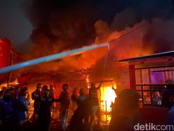 Dugaan Pasar Sentral Makassar Sengaja Dibakar Diselidiki Polisi