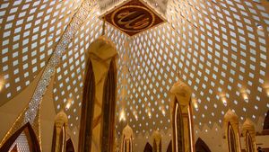 12 Masjid Sentuhan Tangan Ridwan Kamil yang Estetik