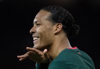 Carragher Sebut Van Dijk Lebih Bagus Dari Vidic, Setuju?