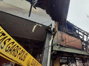 Curi Kabel di TKP Kebakaran Mampang, Penjual Bandrek Nyaris Diamuk Massa