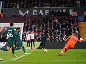 Liverpool Ungguli Aston Villa 2-0 di Babak Pertama
