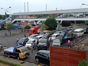 100 Personel Satpol PP Dikerahkan Jaga Objek Wisata-Pintu Masuk Bali 100 Personel Satpol PP Dikerahkan Jaga Objek Wisata-Pintu Masuk Bali