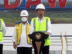 Jokowi Resmikan Bendungan Sadawarna, Diharapkan Genjot Produksi Padi