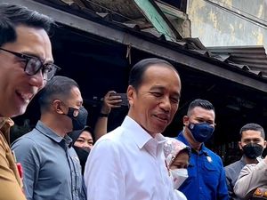 Kala Jokowi dan Ridwan Kamil Bermain Nok-nok di Hadapan Warga Subang