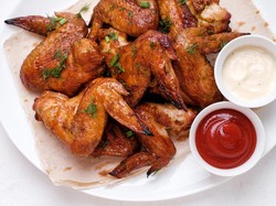 Resep Sayap Ayam Panggang Bumbu BBQ yang Gurih Enak untuk Pesta Tahun Baru