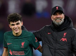 Senyum Lebar Klopp Lihat Anak-anak Muda Liverpool