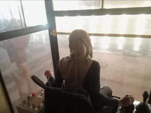 PT GNI Ungkap Momen Nirwana Selle yang Hendak Berpelukan saat Kebakaran PT GNI Ungkap Momen Nirwana Selle yang Hendak Berpelukan saat Kebakaran