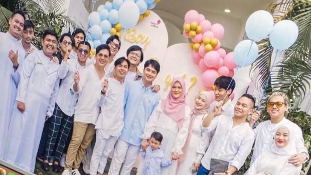 Alvin Faiz dan Henny Rahman Gelar Gender Reveal