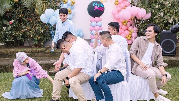 Alvin Faiz dan Henny Rahman Gelar Gender Reveal