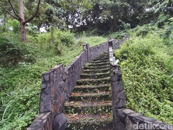 Eksotisnya Hidden Gem Tembok Besar China di Pangandaran