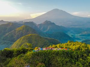 Pesona Keindahan Bukit Sanghyang Dora Majalengka, Ini Harga Tiketnya Pesona Keindahan Bukit Sanghyang Dora Majalengka, Ini Harga Tiketnya