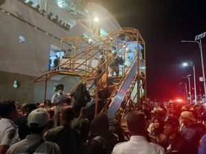 356 Wisatawan yang Terjebak di Karimunjawa Dievakuasi