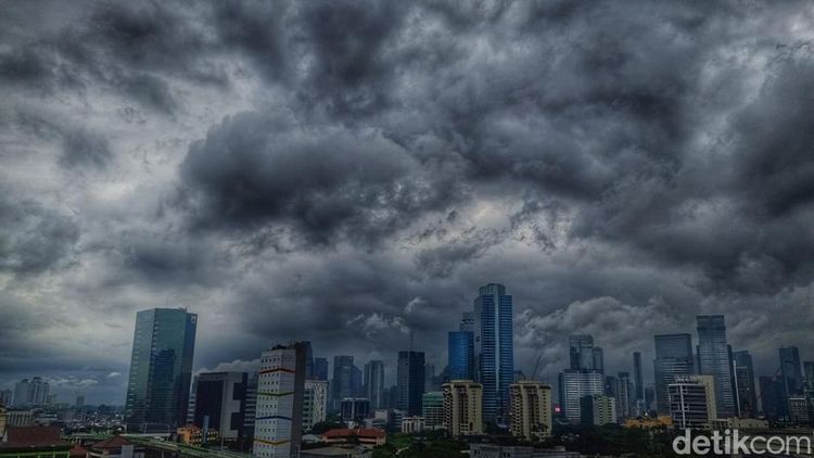BMKG Peringatkan 6 Wilayah: Waspada Cuaca Ekstrem Kian Mengganas