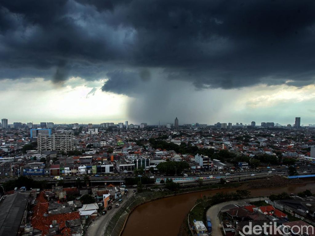 BMKG Prediksi Hujan Ekstrem hingga Awal Januari, Termasuk di Jateng-DIY