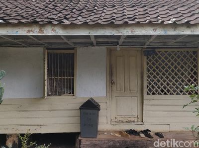 Potret Interior 6 Rumah di Kampung Pulo yang Disakralkan di Garut