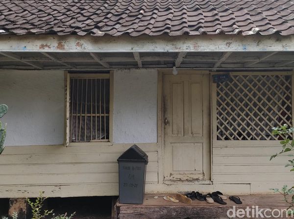 Potret Interior 6 Rumah di Kampung Pulo yang Disakralkan di Garut