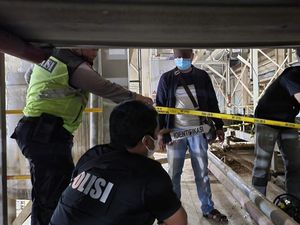 Karyawan Pabrik Keramik Mojokerto Tewas, Tangannya Putus Terjepit Mesin Karyawan Pabrik Keramik Mojokerto Tewas, Tangannya Putus Terjepit Mesin