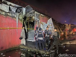 4 Fakta Kebakaran Pasar Sentral Makassar Hanguskan Hampir 1.000 Kios