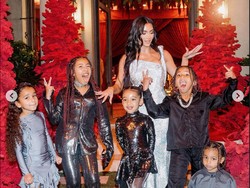 Terungkap Jumlah Nanny yang Dipekerjakan Kim Kardashian untuk 4 Anaknya