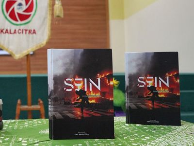 Menilik Buku Fotografi Tentang Lini Masa Indonesia Karya Mahasiswa