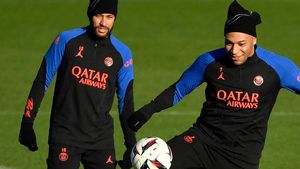 Mbappe-Neymar Mulai Latihan di PSG, Messi Kapan?