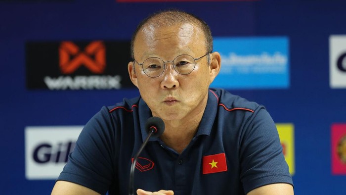PATHUM THANI, THAILAND - SEPTEMBER 04: Park Hang-seo, head coach of Vietnam, in action during a training/press conference ahead of the FIFA World Cup qualifier against Thailand at Thammasat Stadium on September 4, 2019 in Pathum Thani, Thailand. (Photo by Pakawich Damrongkiattisak/Getty Images)
