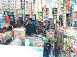 Respons Pedagang di Tasikmalaya soal Larangan Jual Rokok Ketengan